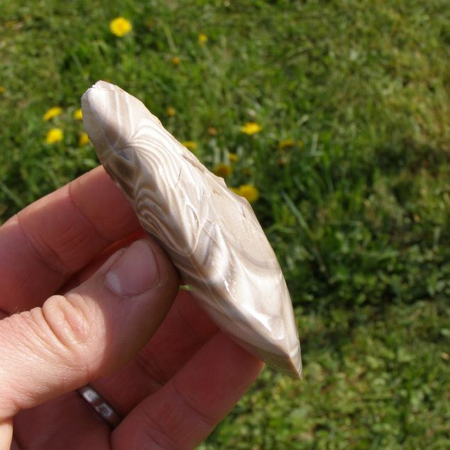 Výukový set – Malá sekerka z páskováného silicitu – obrázek 6 z 11