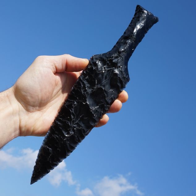 Dýka z obsidiánu