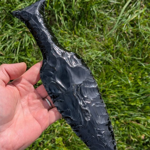 Pazourkový nůž – Dýka z obsidiánu  – obrázek 1 z 8