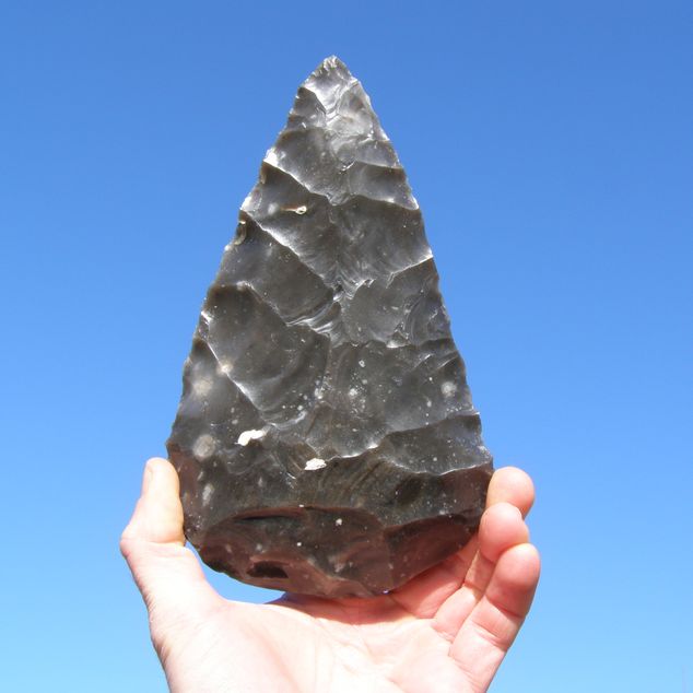 handaxe