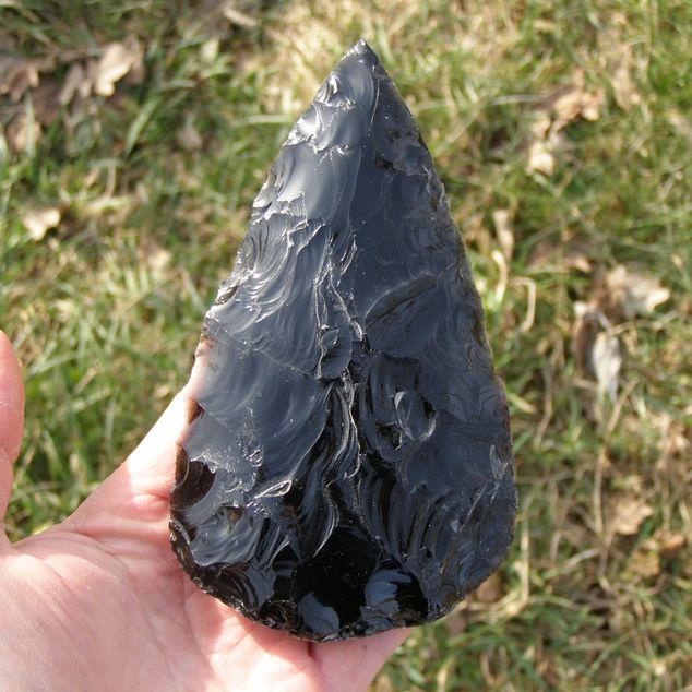 Pěstní klín – Střední pěstní klín z obsidiánu – obrázek 5 z 7