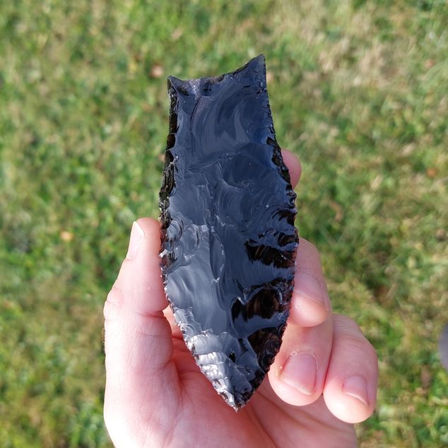 Americký hrot – Paleoindiánský hrot z obsidiánu    – obrázek 5 z 5
