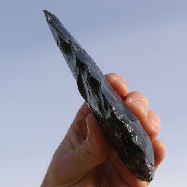 Pěstní klín – Střední pěstní klín z obsidiánu – obrázek 2 z 7