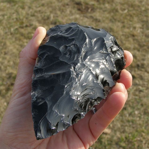 Pěstní klín – Střední pěstní klín z obsidiánu – obrázek 6 z 7